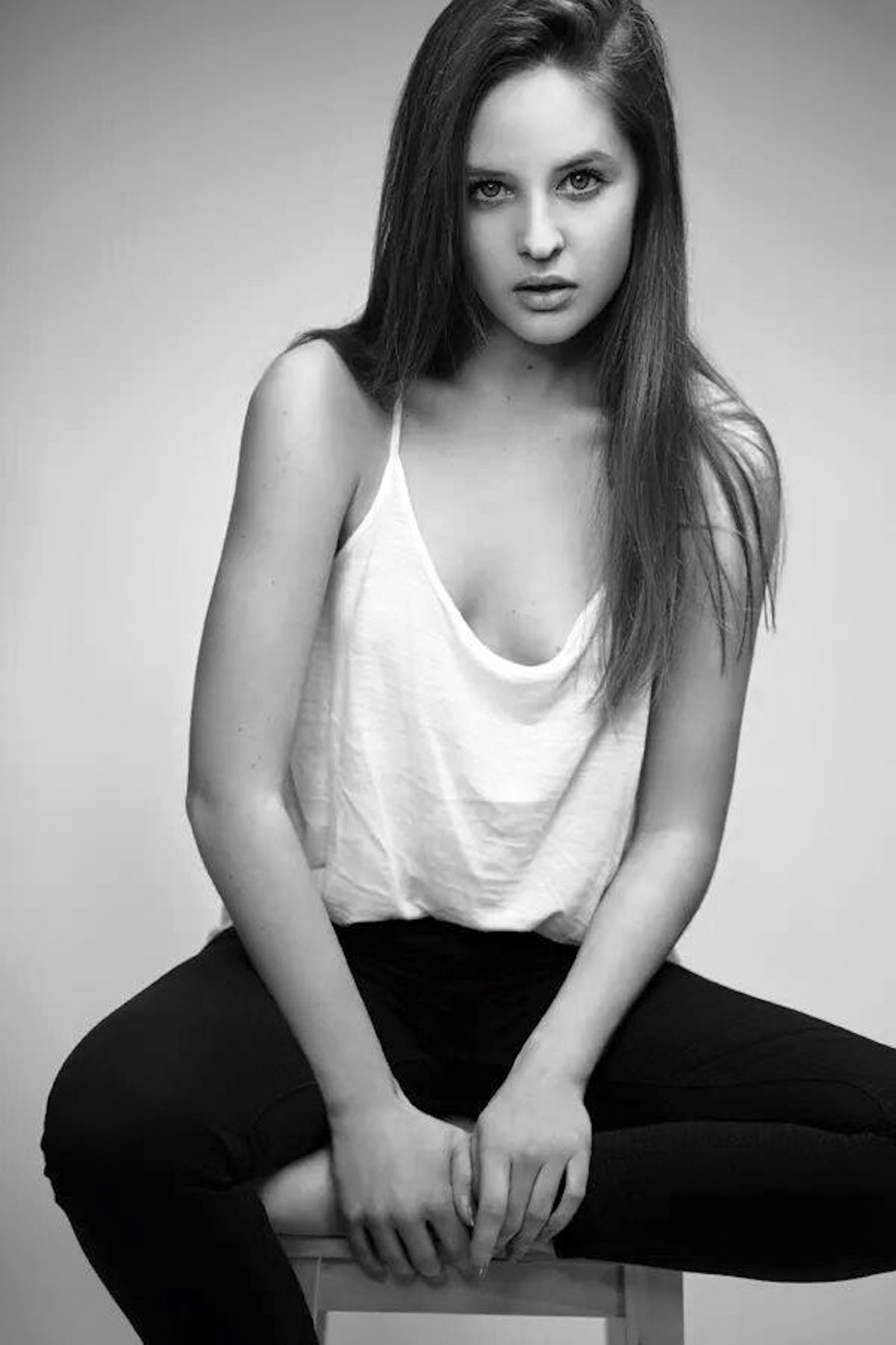 Absolute magazin sa Midikennovim modelom Sarom Mariom Knežević