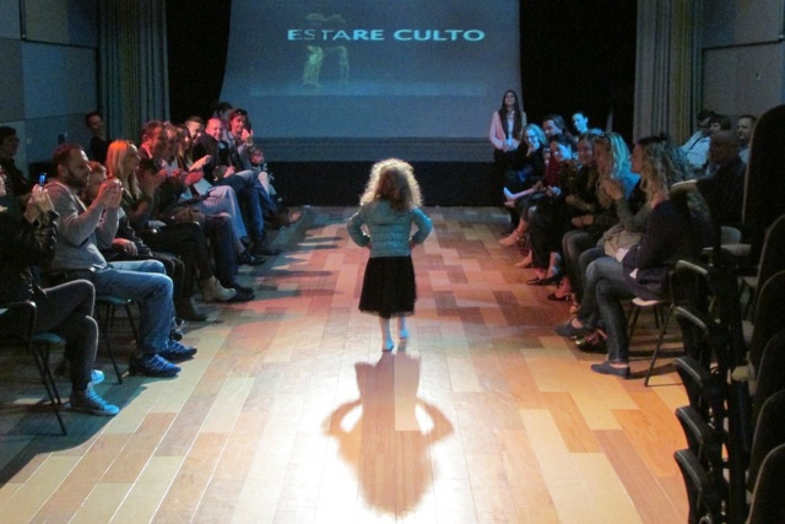 ŠKOLA OSNOVA MANEKENSTVA