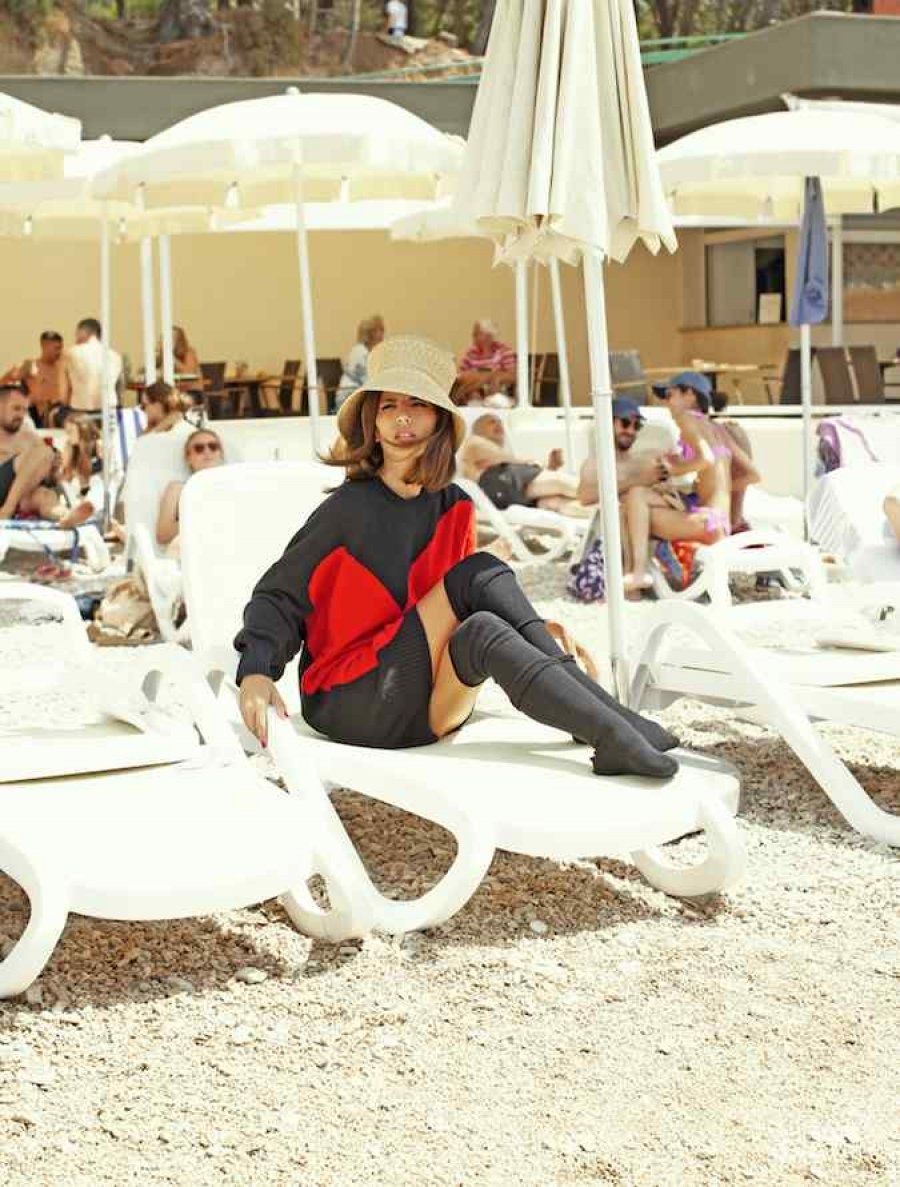 Midikennov top model Helena Šopar Zadro u američkom časopisu AS IF  
